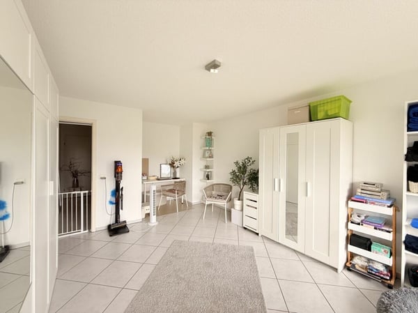 GROSSZÜGIGE WOHNUNG MIT GARTEN 3