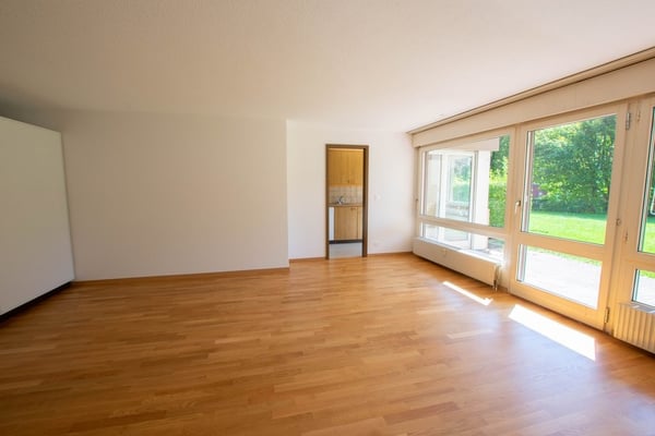 Befristete 1.5-Zimmer-Erdgeschosswohnung mit 2 Sitzplätzen 1