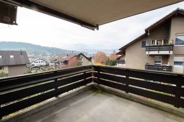 4 1/2-Zimmerwohnung mit zwei Balkonen in Langnau 7