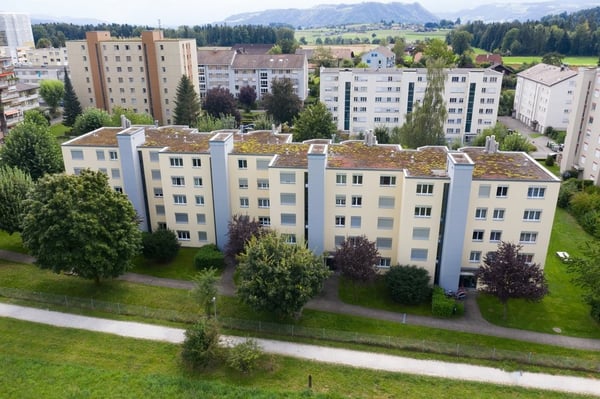 Schöne 2.5-Zimmerwohnung mit Sicht ins Grüne! 9
