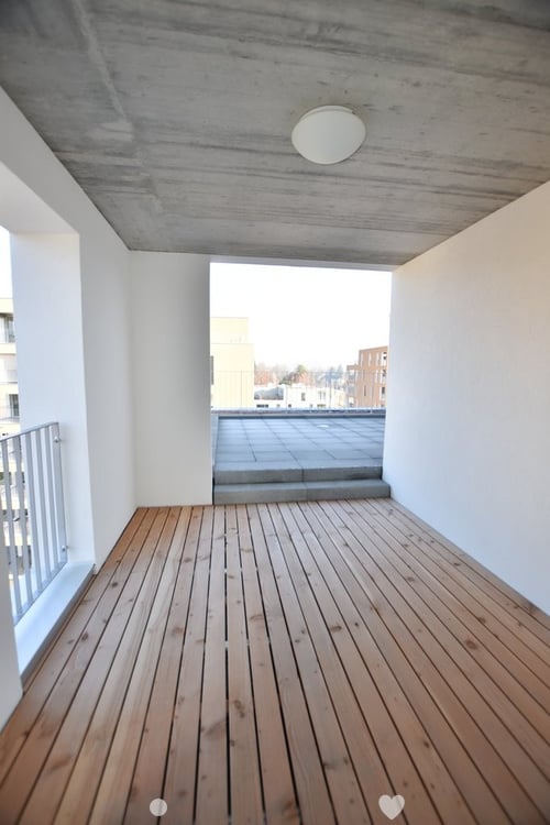 Moderne Attikawohnung mit 2 Terrassen zu vermieten