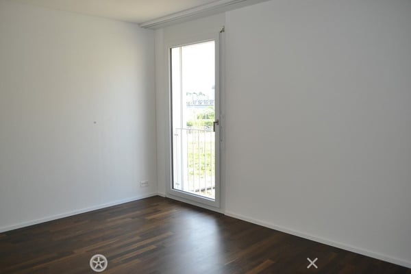 Moderne 2.5-Zimmerwohnung mit direkter Aussicht auf die Schüssinsel 6
