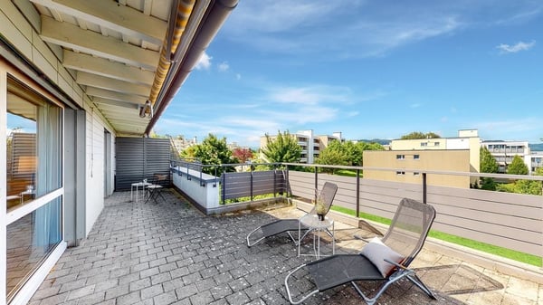 3.5-Zimmer-Attikawohnung mit grosser Terrasse und eigener Waschküche
