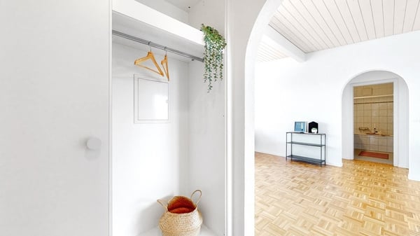 2.5-Zimmer-Attikawohnung mit grosser Terrasse und eigener Waschküche 7