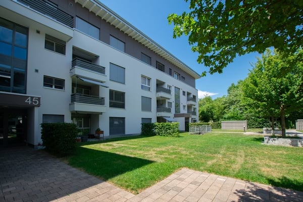 Attikawohnung mit Cheminée, grosser Terrasse + eigener Waschküche 7