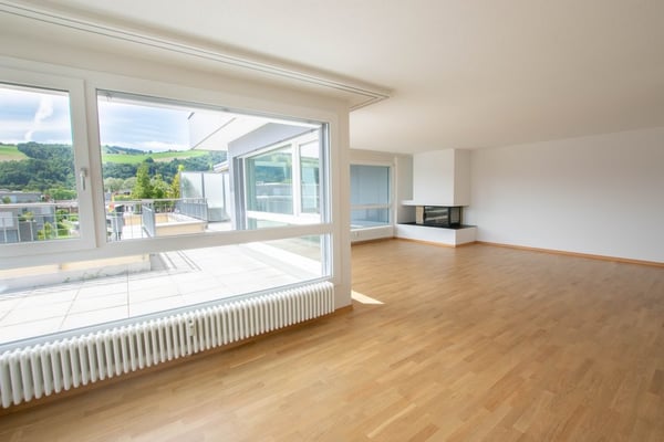 Grandiose Attika-Wohnung mit Sicht auf die Berge 3