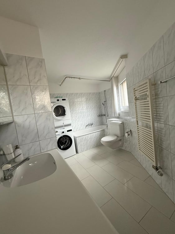 Grosszügige 2.5-Zimmer-Wohnung mit Terrass in Rapperswil-Jona 9