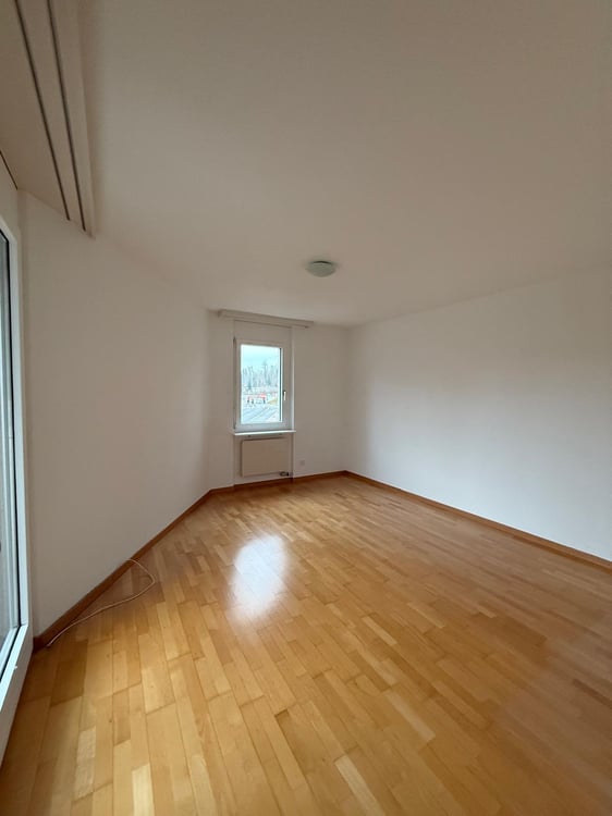 Grosszügige 2.5-Zimmer-Wohnung mit Terrass in Rapperswil-Jona 7