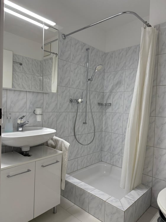 Grosszügige 2.5-Zimmer-Wohnung mit Terrass in Rapperswil-Jona 10