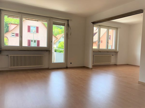 Gemütliche und grosszügige Wohnung an zentraler Lage 5