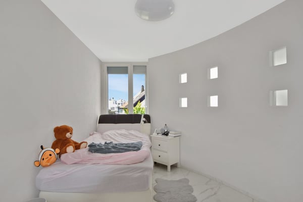Attraktive 5.5-Zimmer-Maisonettewohnung mit Garten, Hobbyraum und 3 Tiefgaragenplätzen 14