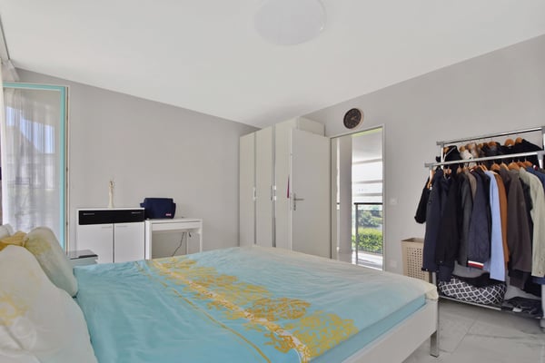 Attraktive 5.5-Zimmer-Maisonettewohnung mit Garten, Hobbyraum und 3 Tiefgaragenplätzen 10