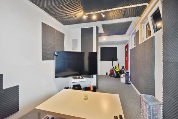 Attraktive 5.5-Zimmer-Maisonettewohnung mit Garten, Hobbyraum und 3 Tiefgaragenplätzen 25