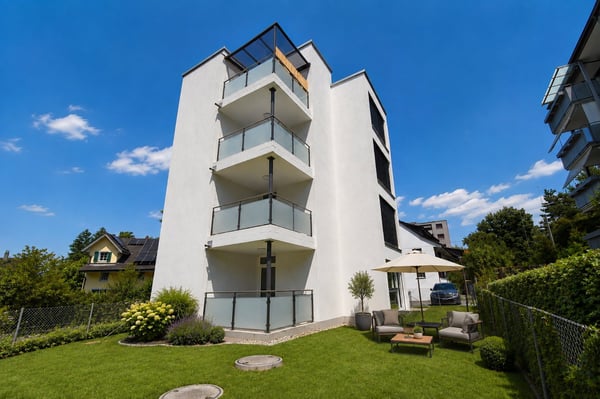 Moderne 3.5-Zimmerwohnung mit grossem Garten 1