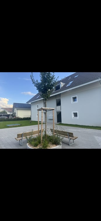 Charmante 3.5-Zimmer-Wohnung mit Balkon in Zollbrück 10