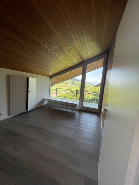 Charmantes 5.5-Zimmer-Einfamilienhaus in Mirchel zu vermieten 3