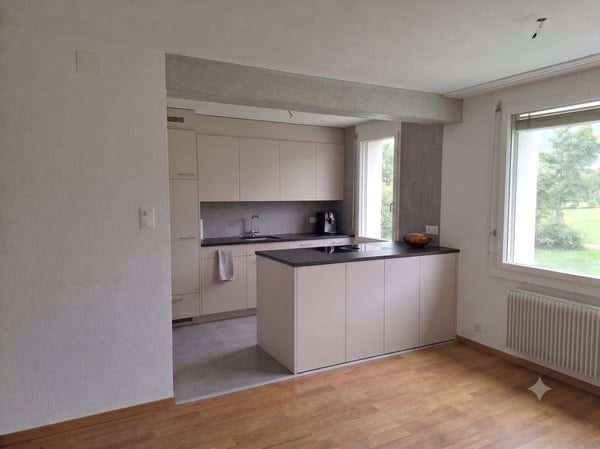 Schöne neu sanierte Wohnung an ruhiger Lage in Seenähe 3