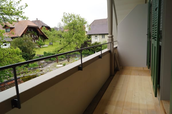 Charmante 2.5-Zimmer-Dachwohnung mit Balkon in Grosshöchstetten 13