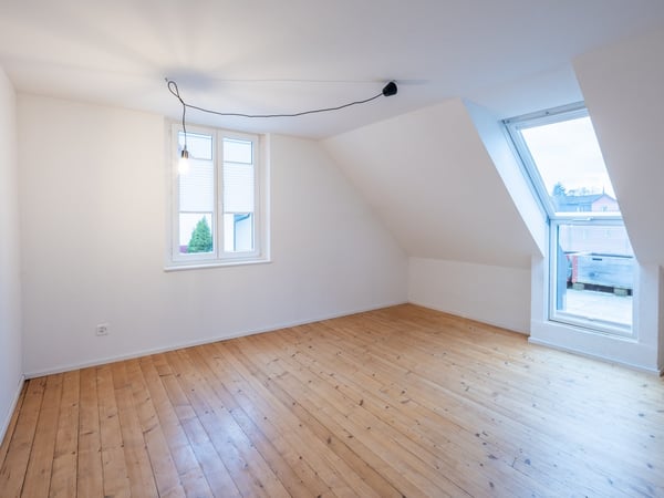 Einzigartig: Sanierte Altbau-Maisonette-Wohnung mit grosser Terrasse. 10