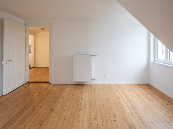 Einzigartig: Sanierte Altbau-Maisonette-Wohnung mit grosser Terrasse. 7