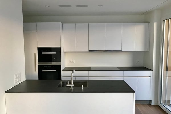 Moderne, Licht durchflutete und ruhige 1.5-Zimmer-Attikawohnung mit grosser Terrasse 5