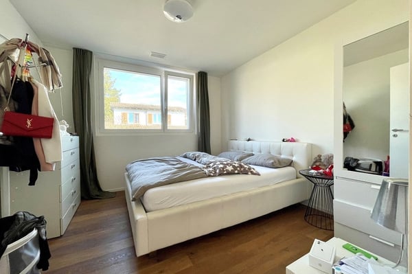 Moderne, Licht durchflutete und ruhige 1.5-Zimmer-Attikawohnung mit grosser Terrasse 7