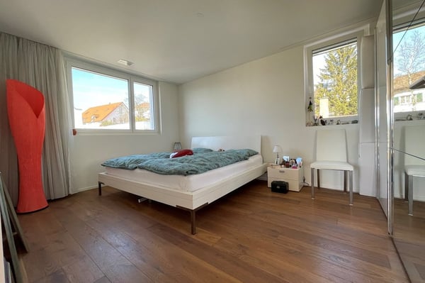 Moderne, Licht durchflutete und ruhige 1.5-Zimmer-Attikawohnung mit grosser Terrasse 6