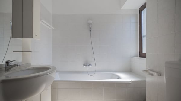 Condominio con 5 appartamenti e bella vista a Claro 6