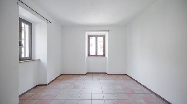 Condominio con 5 appartamenti e bella vista a Claro 5
