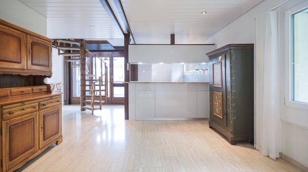 Charmante 1.5-Zimmer-Duplex-Attikawohnung in Oensingen 3