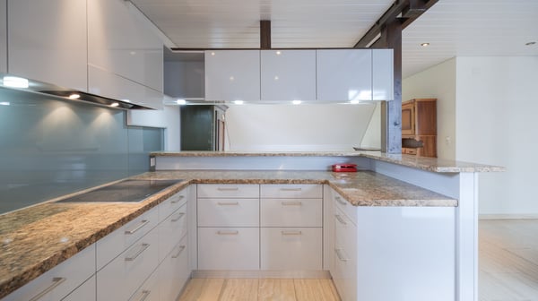 Charmante 1.5-Zimmer-Duplex-Attikawohnung in Oensingen 4