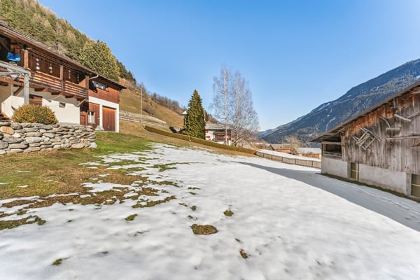 714 m² Bauland mit Mehrfamilienhaus-Projekt in Sumvitg 6