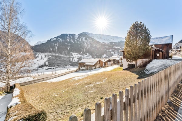 714 m² Bauland mit Mehrfamilienhaus-Projekt in Sumvitg 3