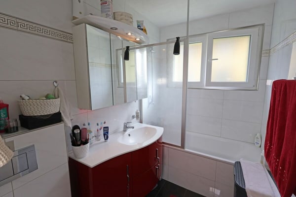 Gut unterhaltene, 3.5 Zimmer Gartenwohnung mit Charme 6