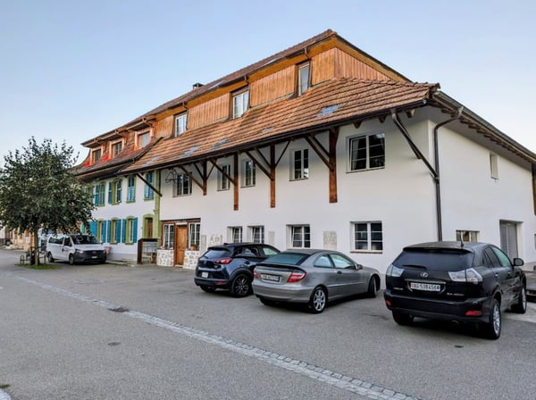 Charmante 1.1-Zimmer-Maisonette-Wohnung in historischem Gebäude