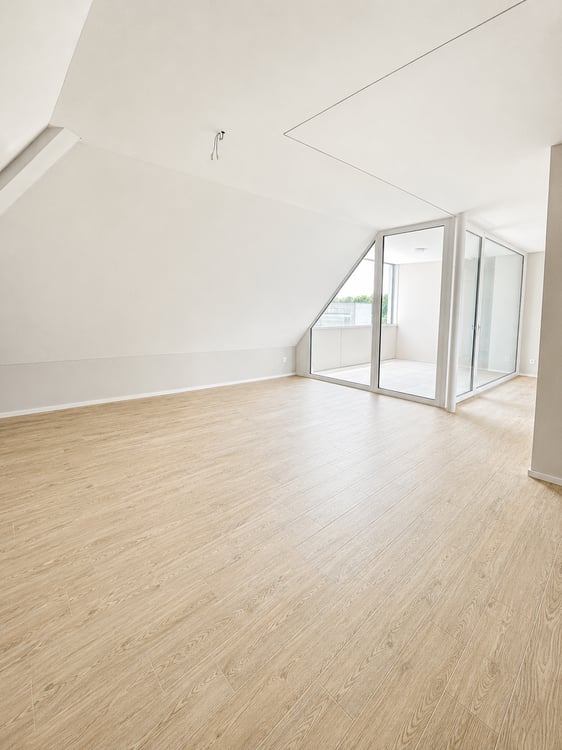 Moderne 3.5-Zimmer-Dachwohnung mit Panoramablick in Holderbank 6