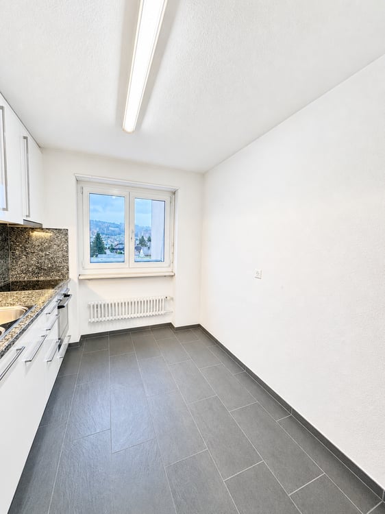 Helle 3-Zimmer-Wohnung mit Balkon und schöner Aussicht in Zofingen 3