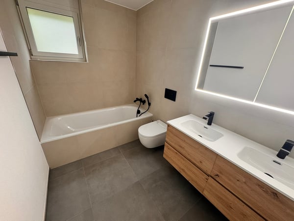 Wohnen der Extraklasse – exklusive 3.5-Zimmer-Terrassenwohnung am Buechenberg 9