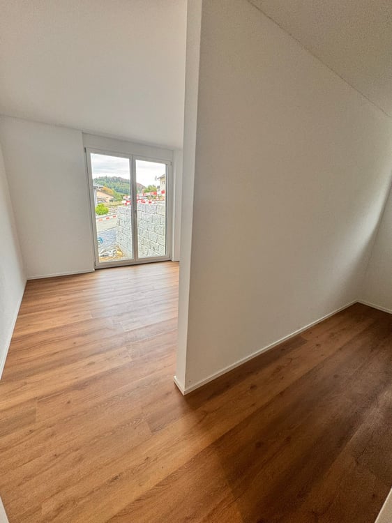 Wohnen der Extraklasse – exklusive 3.5-Zimmer-Terrassenwohnung am Buechenberg 8