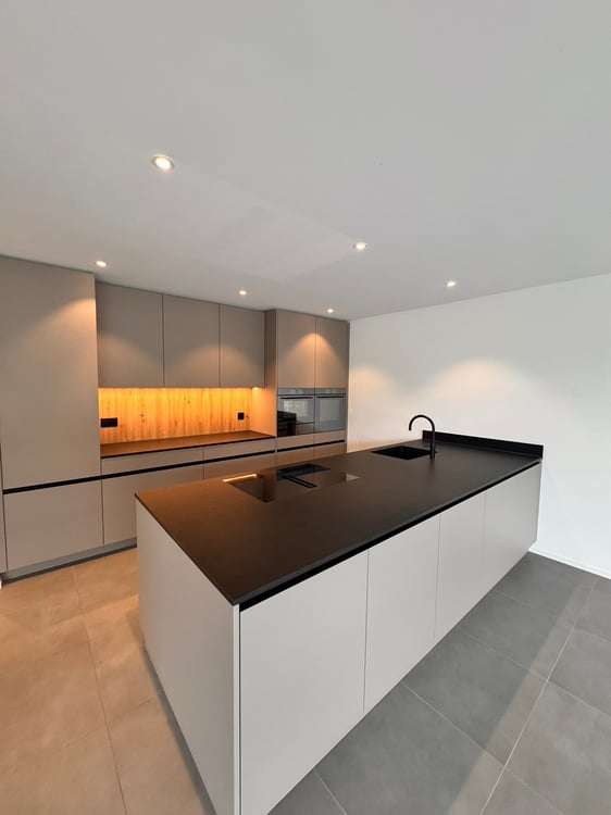 Wohnen der Extraklasse – exklusive 3.5-Zimmer-Terrassenwohnung am Buechenberg 3