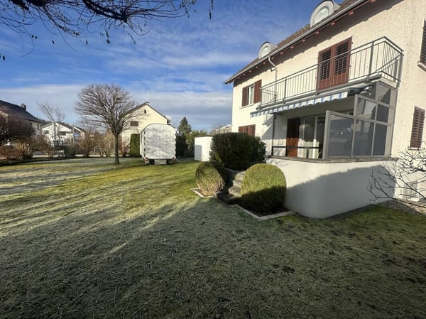 1.5-Zimmer-Einfamilienhaus: Natur trifft Zentrum 1