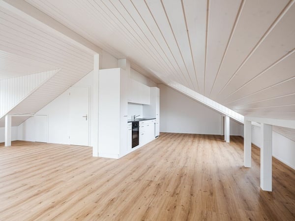 ERSTVERMIETUNG, EINZIGARTIGE UND TRENDIGE DACHWOHNUNG MIT LOFTCHARAKTER! 3