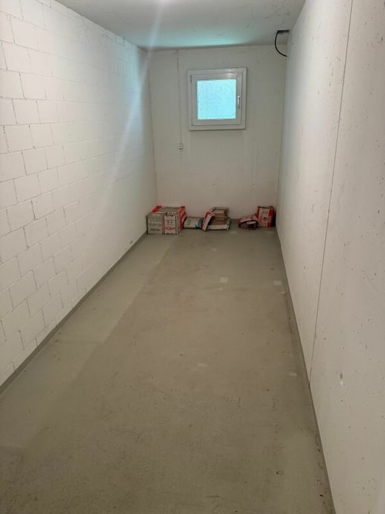 Dachgeschosswohnung, Garage, Kellerabteil 17