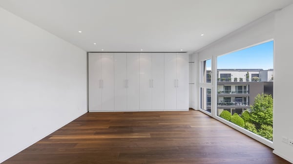 Stilvolle 5.5 Zimmerwohnung mit zwei Terrassen und Teil-Seesicht 10
