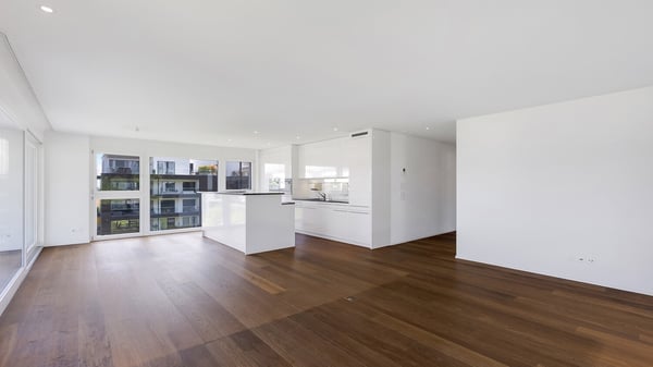 Stilvolle 5.5 Zimmerwohnung mit zwei Terrassen und Teil-Seesicht 5