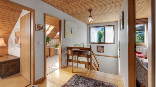Freistehendes 5.5 Zimmer Einfamilienhaus mit grossem Garten, Seesicht 7