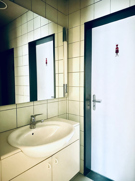 Affittasi da subito in posizione centrale uffici di 230m2 7