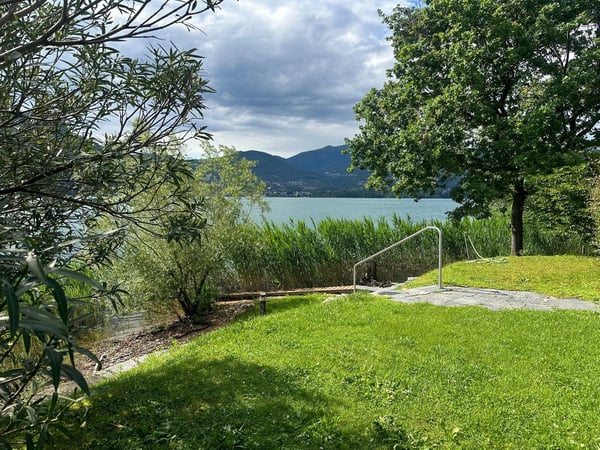 Elegante 1.5 locali con vista mozzafiato e accesso diretto al lago 13