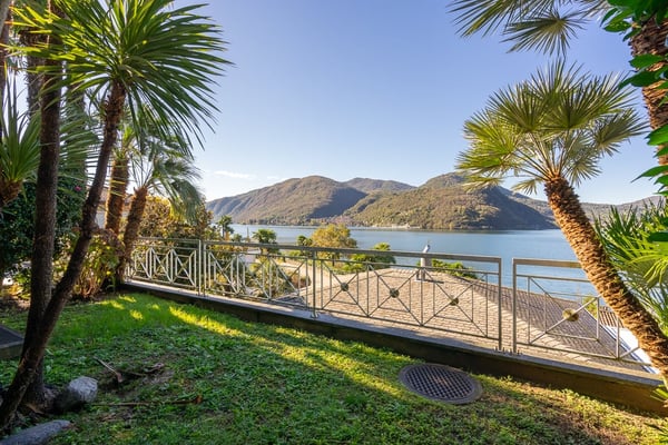 Elegante 1.5 locali con vista mozzafiato e accesso diretto al lago 1