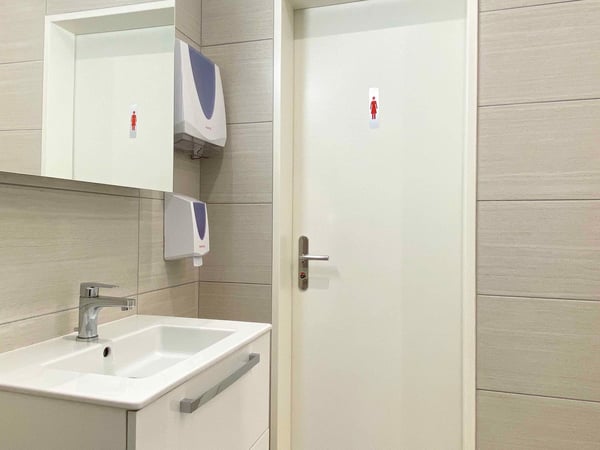 Affittasi da maggio 2026 uffici di 600m2 suddivisi su due piani 10